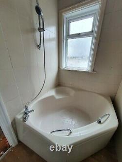 4 Piece Bathroom Suite Complete including Sink, Bath/Shower, Toilet, Taps