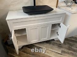 DUCHY Traditional Single Vanity Unit in Chalk White with White Marble Top New