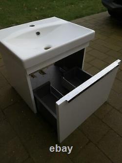 Saneux Air Open Back Rimless Close Coupled Soft Close Toilet + Vanity Sink Unit