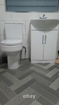 Used bathroom suite, just uninstalled. £200 ono. Cash on Collection only. WS12 1RE