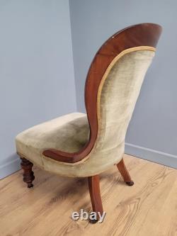 Victorian Regency Style Button Backed Spoon Bedroom Vanity Chair