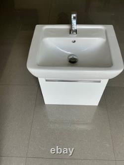 Villeroy Boch Wall Hung Vanity Unit & Matching Close Coupled Back to Wall Toilet
