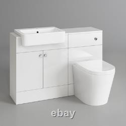 Ensemble de meubles de rangement avec lavabo de vanité et toilettes à poser contre le mur, finition blanche brillante premium