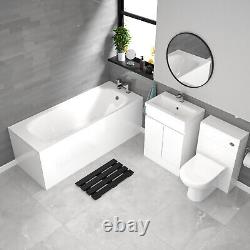 Ensemble de salle de bain Nes Home blanc 600 mm, meuble sous lavabo à 2 portes, toilettes suspendues et baignoire.