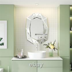 Grand miroir mural d'art incliné avec bord biseauté, miroir de toilette avec panneau arrière suspendu dans le couloir au Royaume-Uni