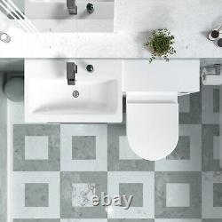 Meuble de salle de bain Nes Home 1110mm avec lavabo blanc, unité de toilette et toilette murale encastrée.