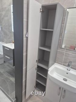 Mobilier de salle de bain en exposition, 1500 courses, monté