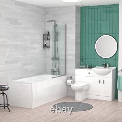 Salle de bains NES avec mitigeur de douche, pare-douche, meuble vasque, WC à poser adossé au mur et ensemble de robinetterie