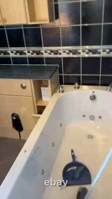 Suite de salle de bain prix de détail 11000 £ ensemble complet Jacuzzi (cuvette dos au mur incluse)
